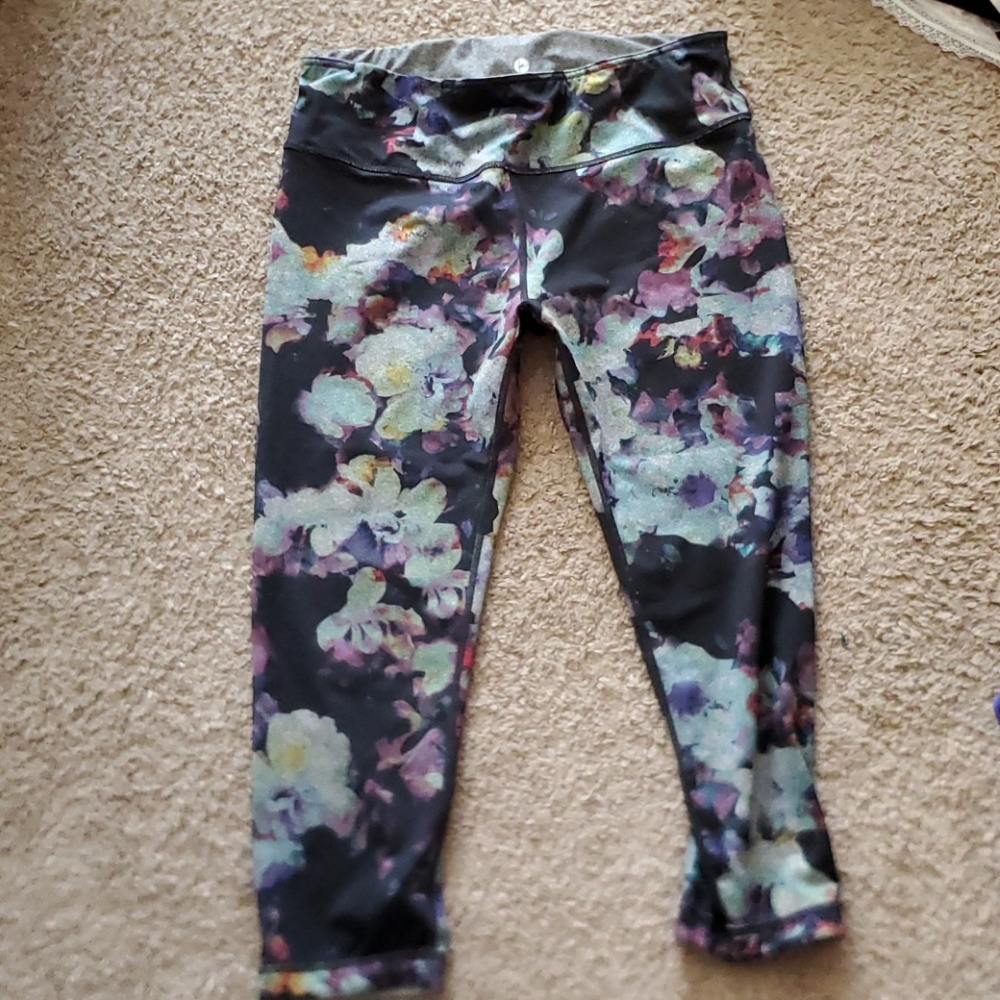 Reversible capri 90 Degrees by Reflex Floral Gray